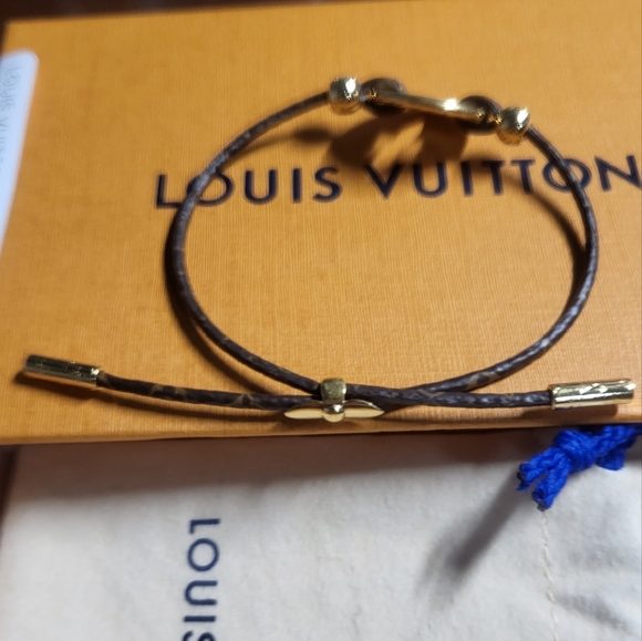 Louis vuitton leather bracelet - Picture 4 of 8